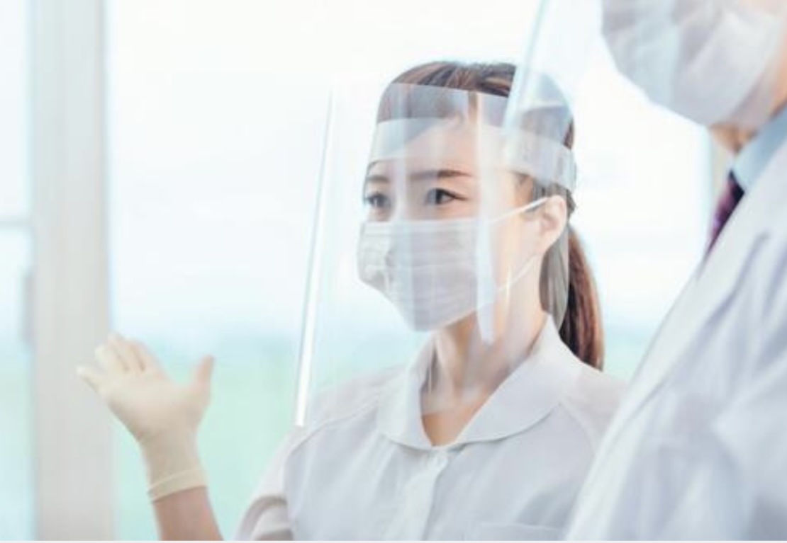 フェイスシールド着⽤を表す画像